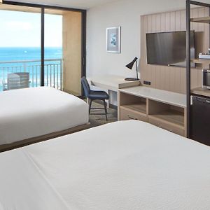 Zimmer mit Queensize-Bett und mit Ozeanblick